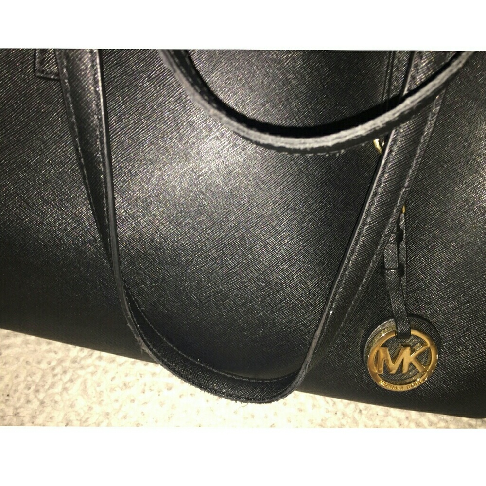 SOLD. - Picture 4 of 7